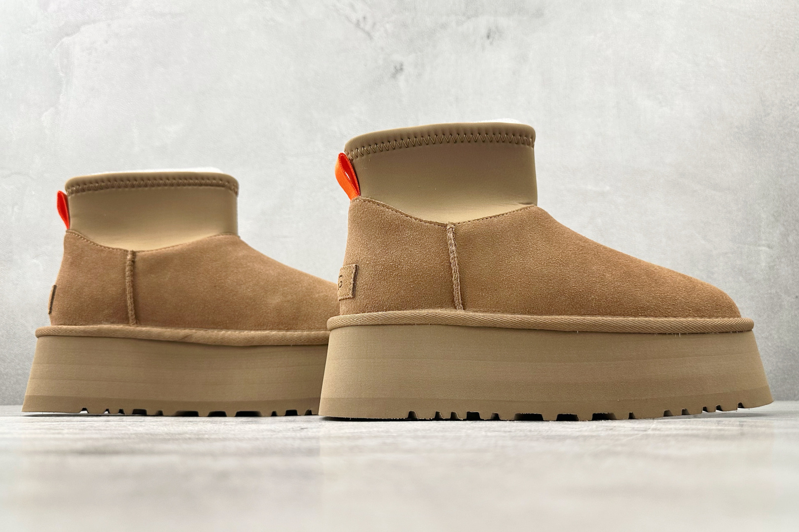 260 UGG 雪地靴 棕色 1168170-CHR