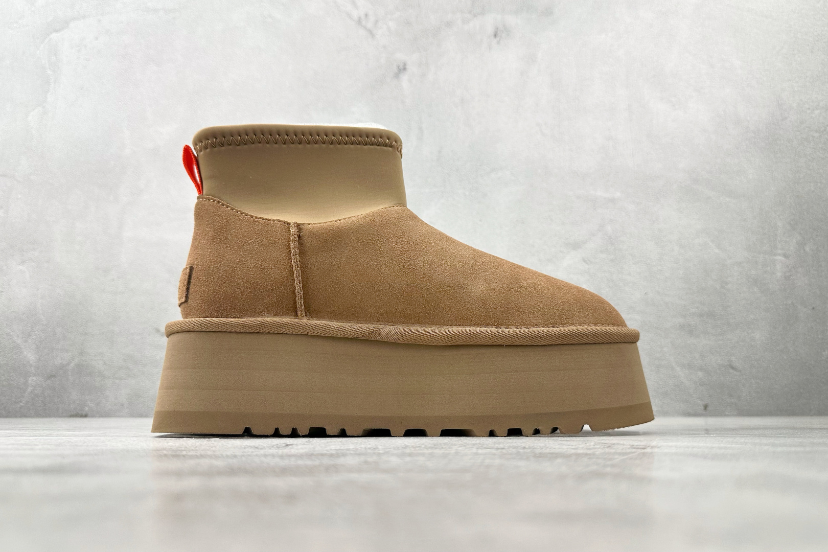 260 UGG 雪地靴 棕色 1168170-CHR