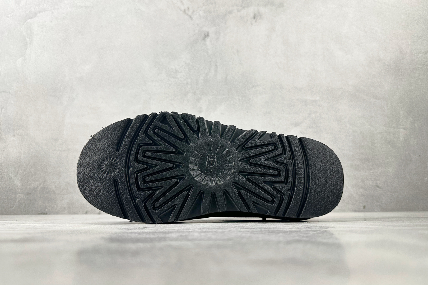 260 UGG 雪地靴 黑色 1168170-BLK