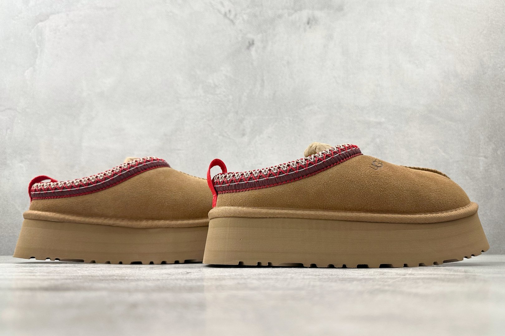 220 UGG Tazz 栗色 1122553-CHE-Chinese UA Cheap High Quatity Brand Clothes Bags handbags Sneakers wholesale wholesaler seller from China Factory suppliers Fashion Clothing Shoes best Quality Beautiful Price 220 UGG Tazz 栗色 1122553-CHE