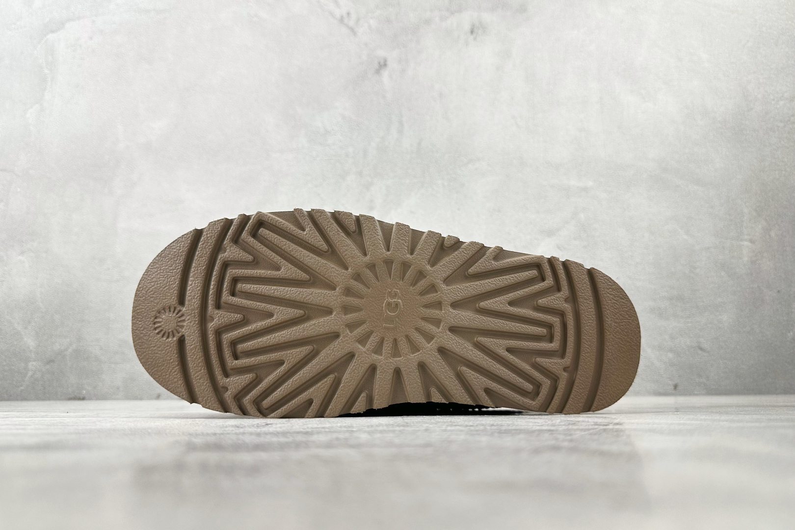 220 UGG Tazz 栗色 1122553-CHE-Chinese UA Cheap High Quatity Brand Clothes Bags handbags Sneakers wholesale wholesaler seller from China Factory suppliers Fashion Clothing Shoes best Quality Beautiful Price 220 UGG Tazz 栗色 1122553-CHE