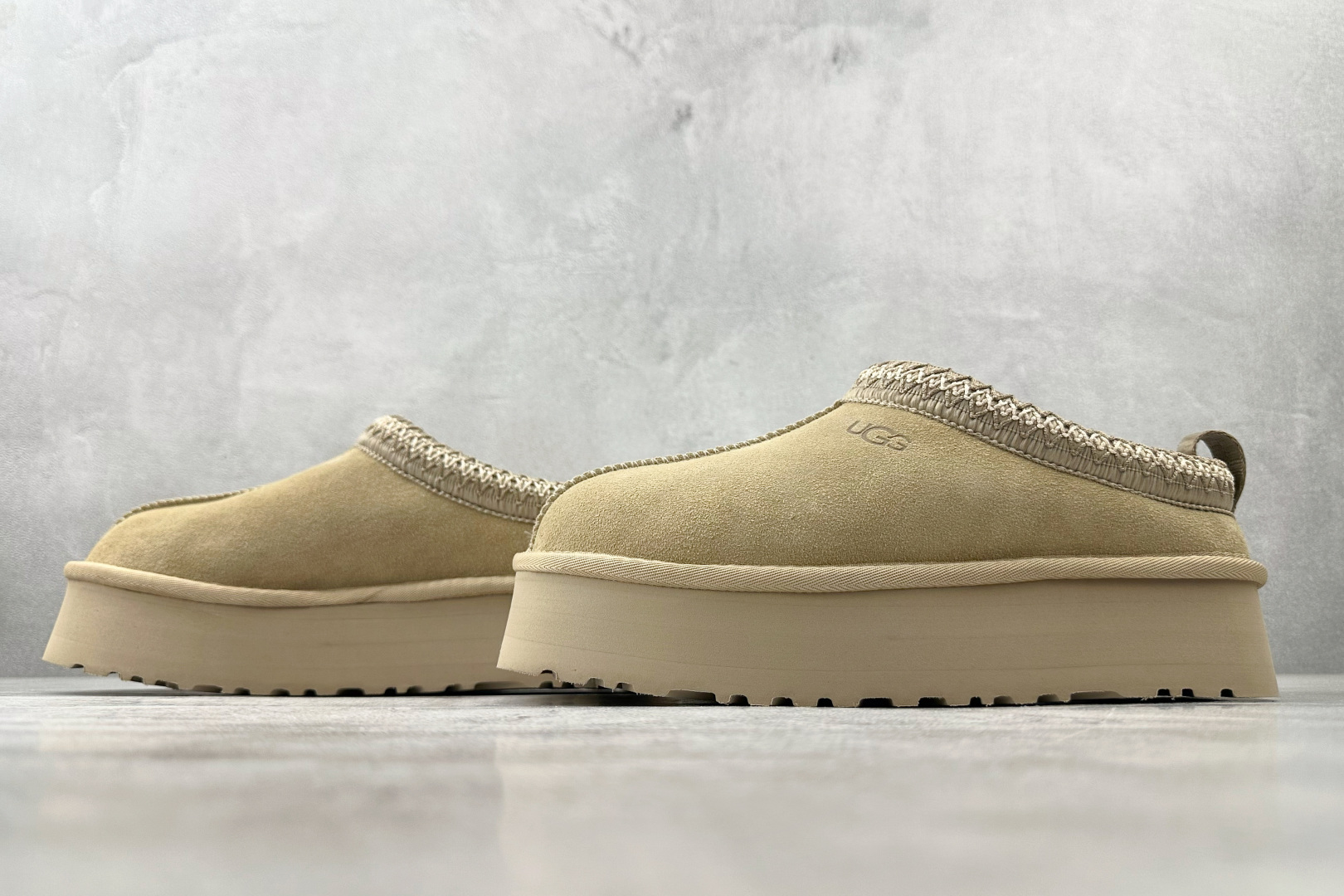 220 UGG Tazz 芥菜籽色 1122553-MDSD-Chinese UA Cheap High Quatity Brand Clothes Bags handbags Sneakers wholesale wholesaler seller from China Factory suppliers Fashion Clothing Shoes best Quality Beautiful Price 220 UGG Tazz 芥菜籽色 1122553-MDSD