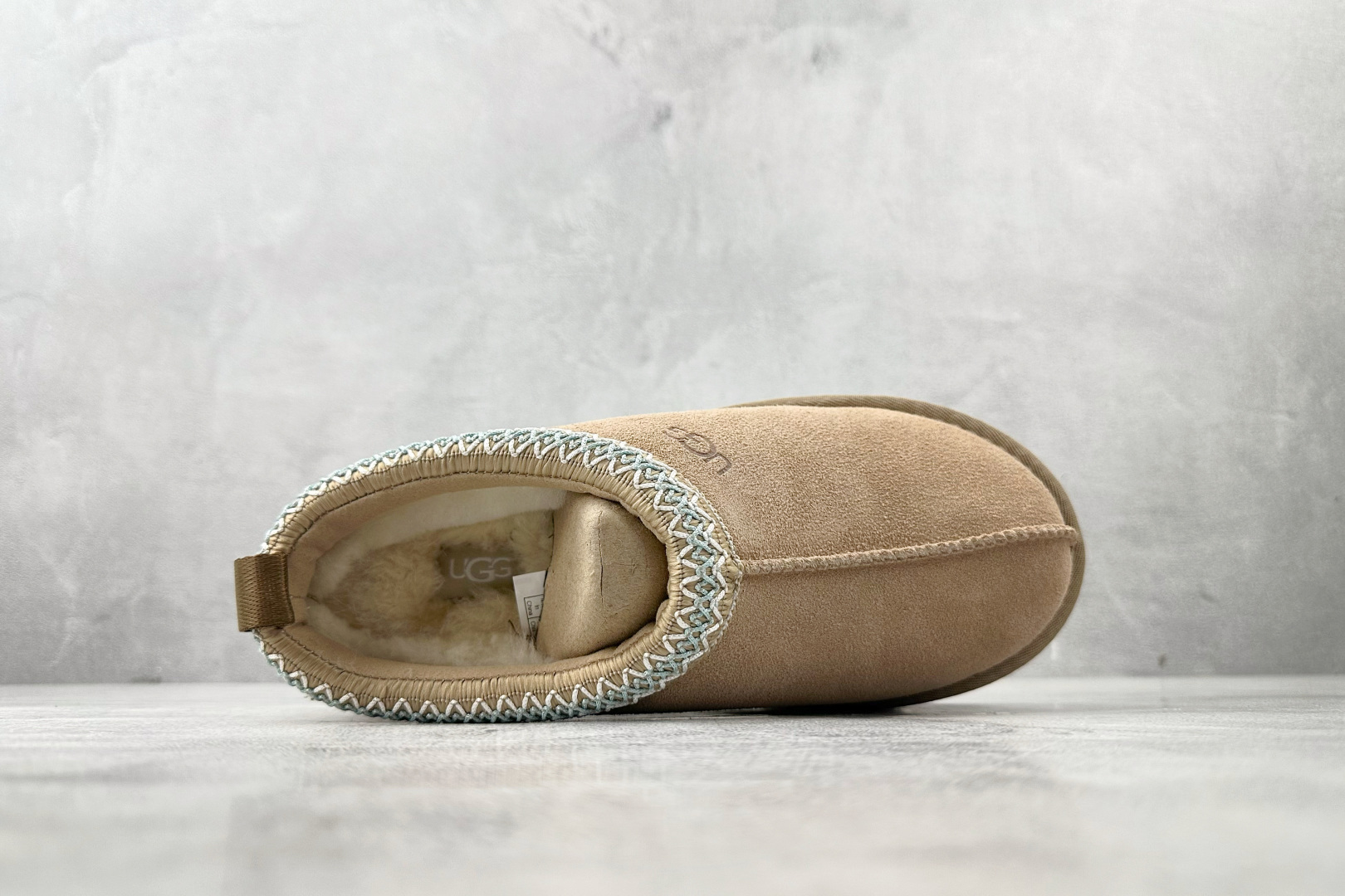 220 UGG Tazz 沙色 1122553-SNDB-Chinese UA Cheap High Quatity Brand Clothes Bags handbags Sneakers wholesale wholesaler seller from China Factory suppliers Fashion Clothing Shoes best Quality Beautiful Price 220 UGG Tazz 沙色 1122553-SNDB