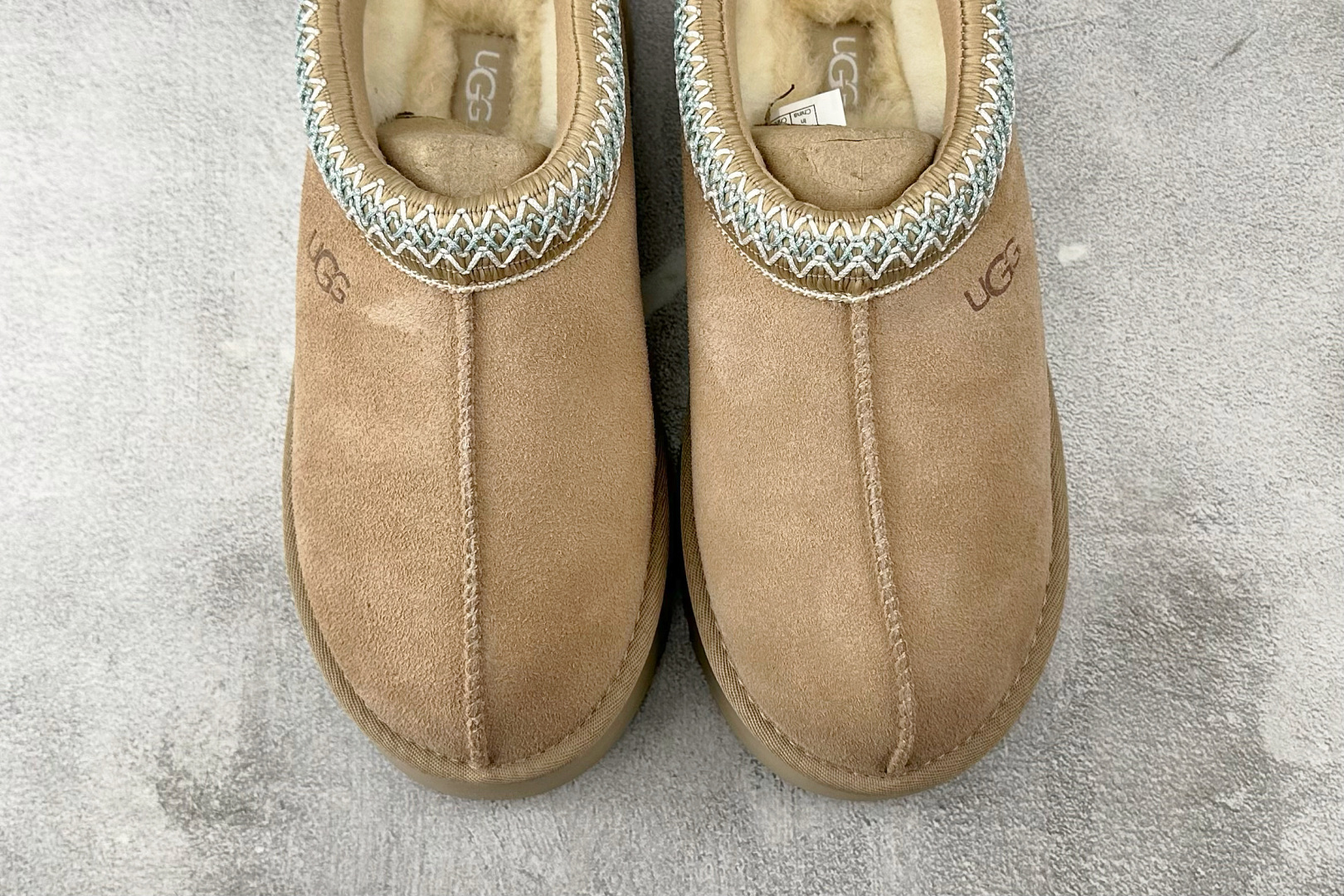 220 UGG Tazz 沙色 1122553-SNDB-Chinese UA Cheap High Quatity Brand Clothes Bags handbags Sneakers wholesale wholesaler seller from China Factory suppliers Fashion Clothing Shoes best Quality Beautiful Price 220 UGG Tazz 沙色 1122553-SNDB