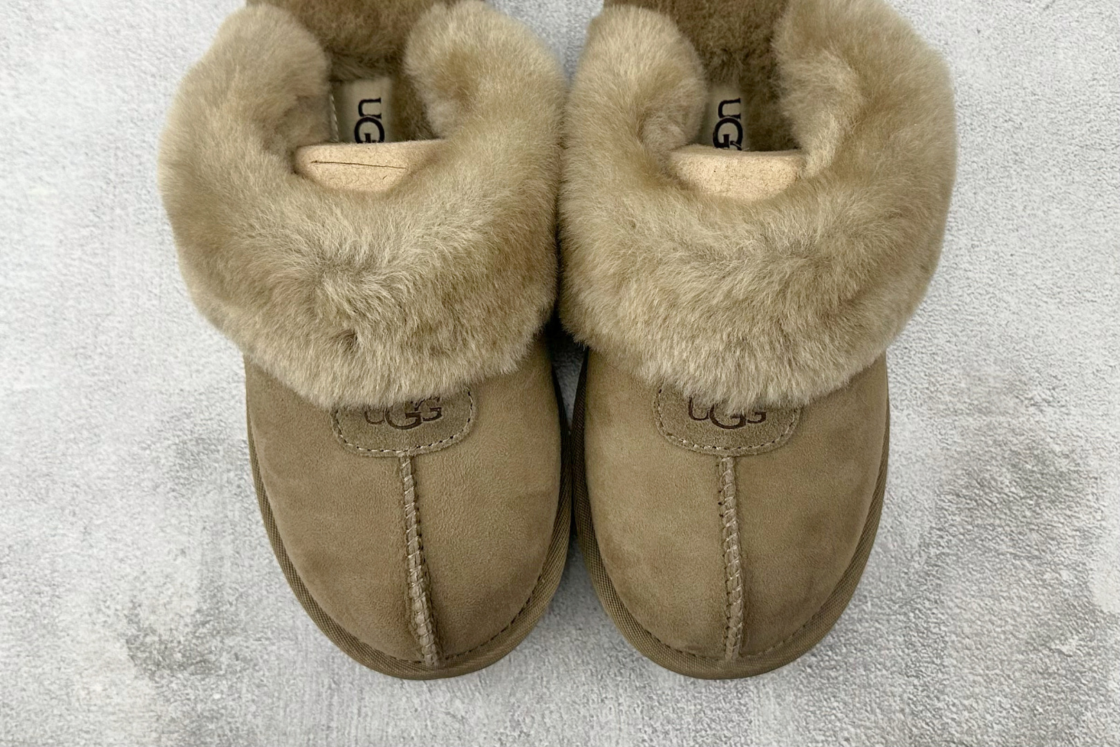 200 UGG Coquette Slipper 灰棕色 1015125-ALP-Chinese UA Cheap High Quatity Brand Clothes Bags handbags Sneakers wholesale wholesaler seller from China Factory suppliers Fashion Clothing Shoes best Quality Beautiful Price 200 UGG Coquette Slipper 灰棕色 1015125-ALP