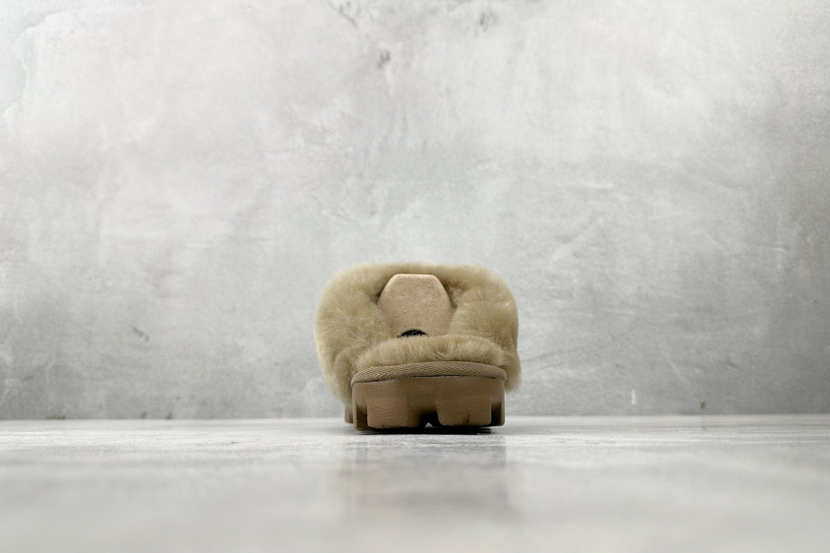 200 UGG Coquette Slipper 灰棕色 1015125-ALP-Chinese UA Cheap High Quatity Brand Clothes Bags handbags Sneakers wholesale wholesaler seller from China Factory suppliers Fashion Clothing Shoes best Quality Beautiful Price 200 UGG Coquette Slipper 灰棕色 1015125-ALP