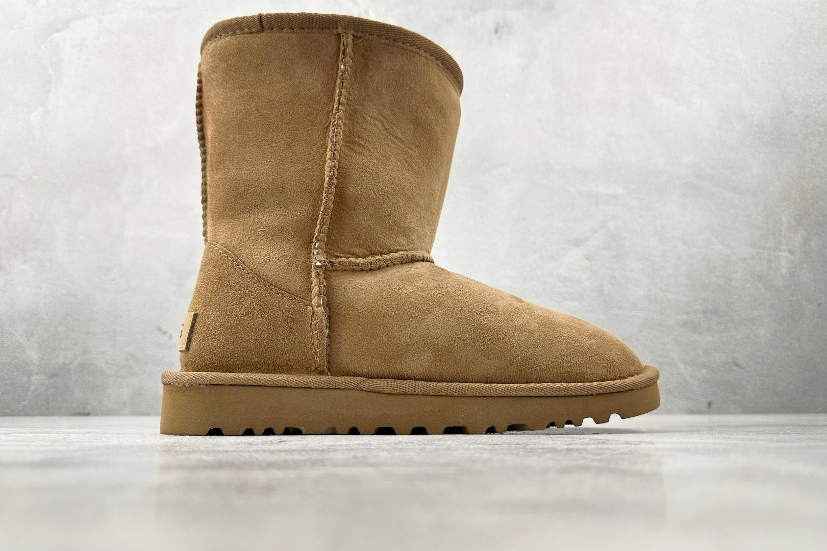 UGG CLASSIC SHORT 雪地靴 栗色 1016223-CHE
