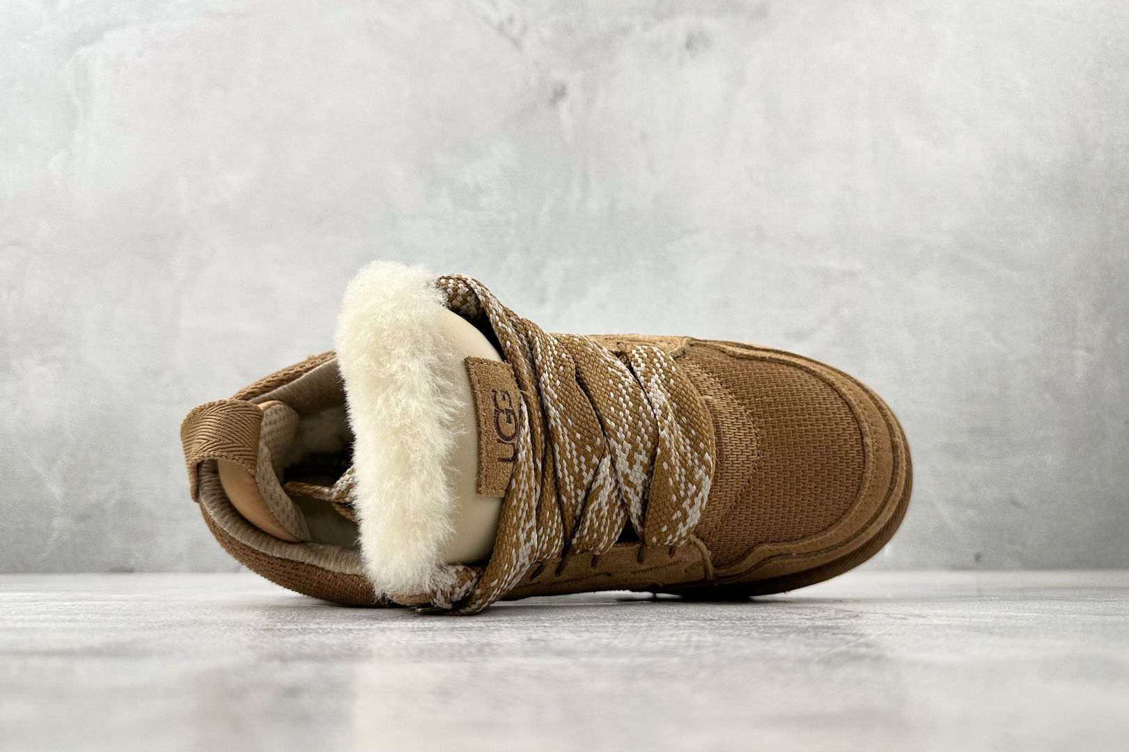 UGG 土黄 1144032-CHE