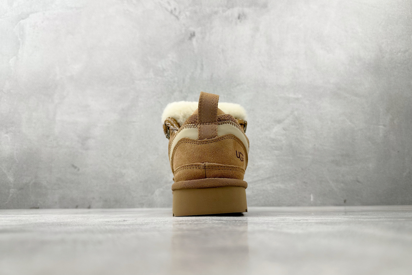 UGG 土黄 1144032-CHE