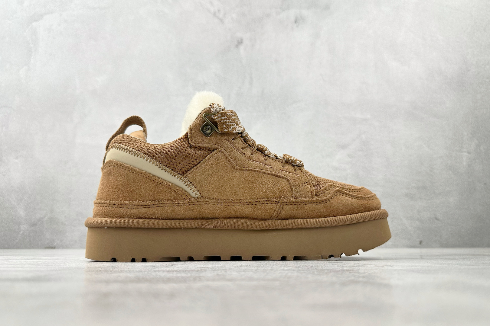 UGG 土黄 1144032-CHE