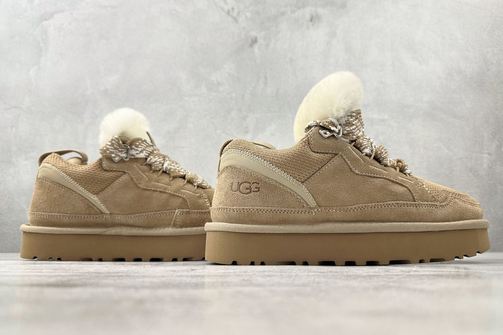 UGG 沙色 1144032-SAN-High Quatity Cheap Brand wholesale wholesaler seller Clothes Bags handbags Sneakers Top Fashion Clothing Shoes from China Factory Chinese suppliers best Quality Beautiful Price UGG 沙色 1144032-SAN