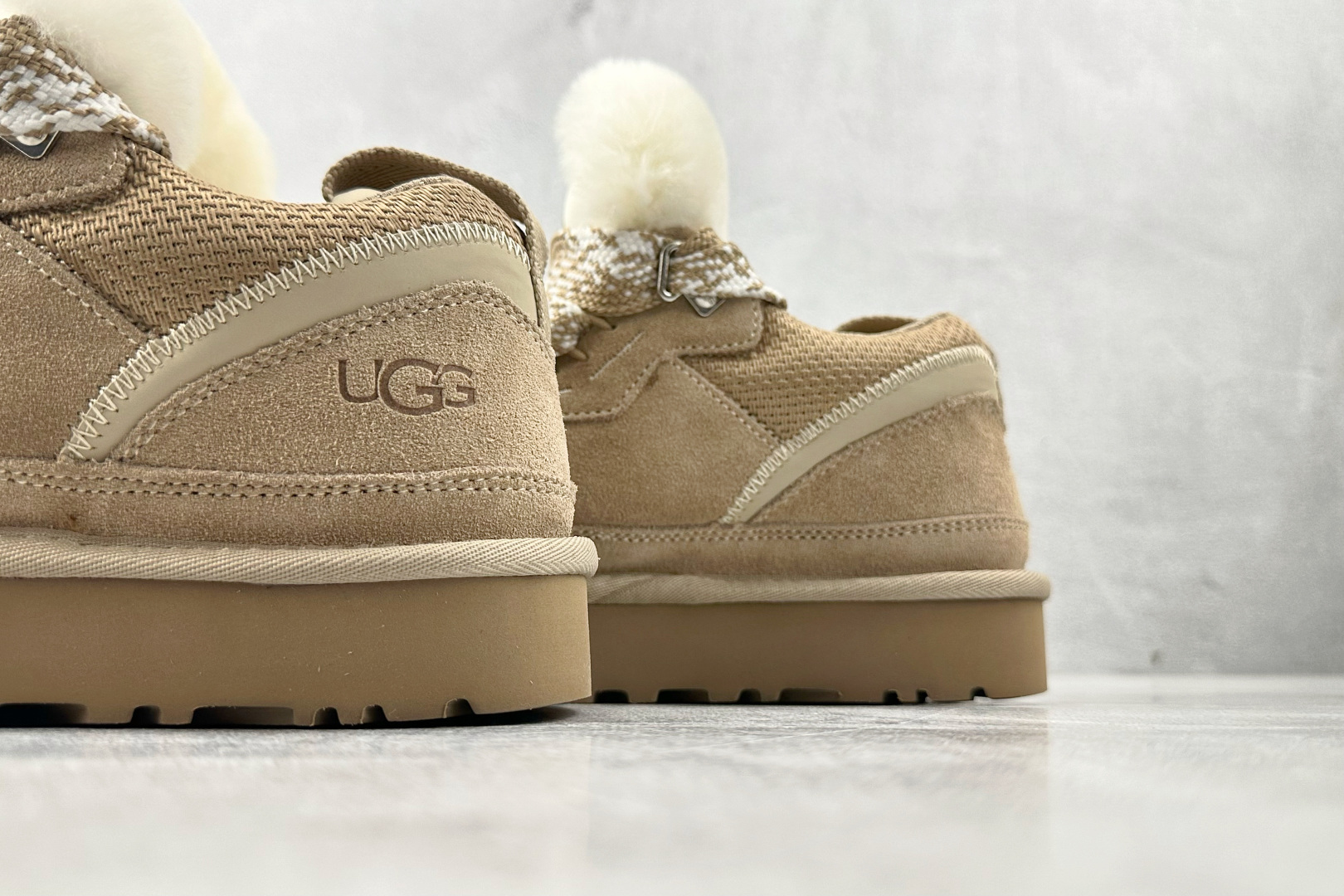 UGG 沙色 1144032-SAN-High Quatity Cheap Brand wholesale wholesaler seller Clothes Bags handbags Sneakers Top Fashion Clothing Shoes from China Factory Chinese suppliers best Quality Beautiful Price UGG 沙色 1144032-SAN