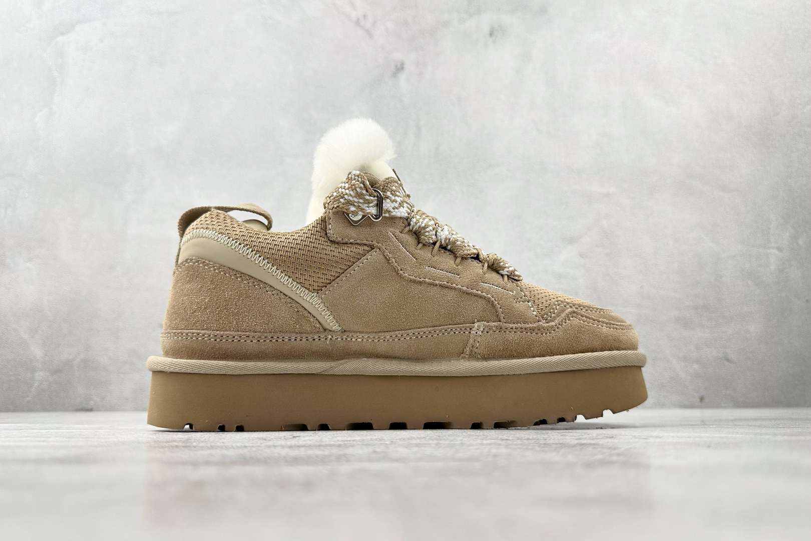 UGG 沙色 1144032-SAN-High Quatity Cheap Brand wholesale wholesaler seller Clothes Bags handbags Sneakers Top Fashion Clothing Shoes from China Factory Chinese suppliers best Quality Beautiful Price UGG 沙色 1144032-SAN