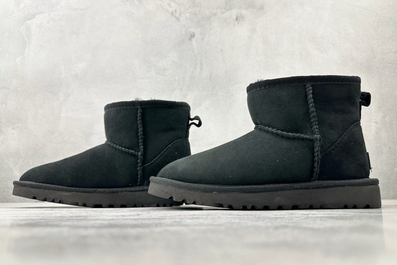 UGG CLASSIC MINI 黑色 1016222-BLK