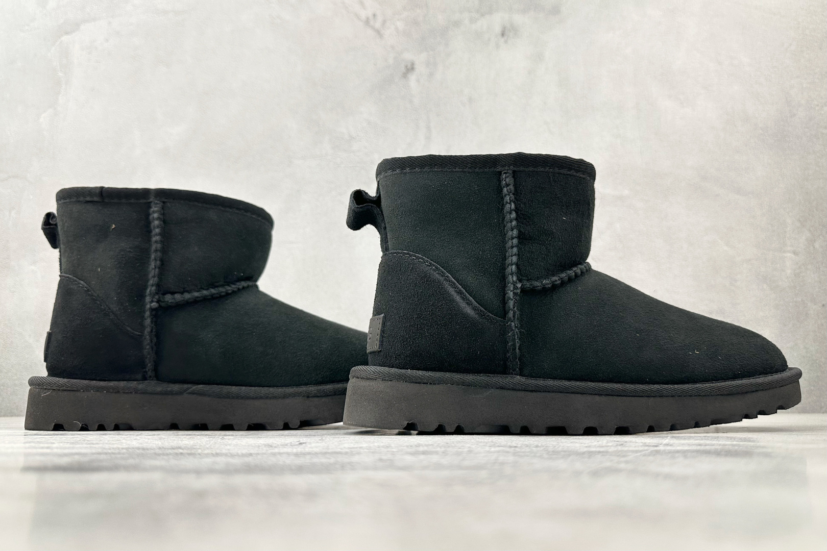 UGG CLASSIC MINI 黑色 1016222-BLK