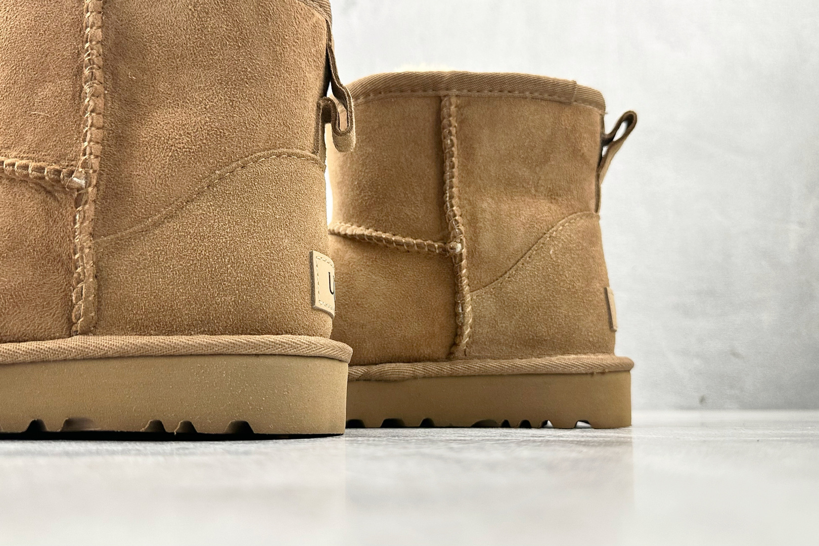 UGG CLASSIC MINI 栗色 1016222-CHE