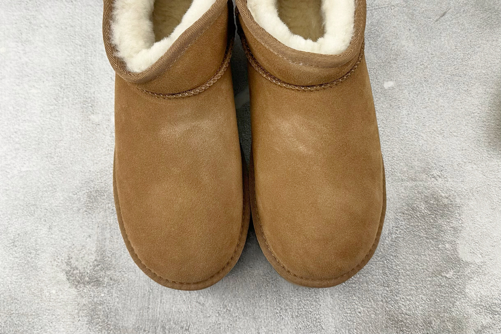 UGG 5cm 厚底短筒雪地靴 栗色 1135092-CHE-High Quatity Cheap Brand wholesale wholesaler seller Clothes Bags handbags Sneakers Top Fashion Clothing Shoes from China Factory Chinese suppliers best Quality Beautiful Price UGG 5cm 厚底短筒雪地靴 栗色 1135092-CHE