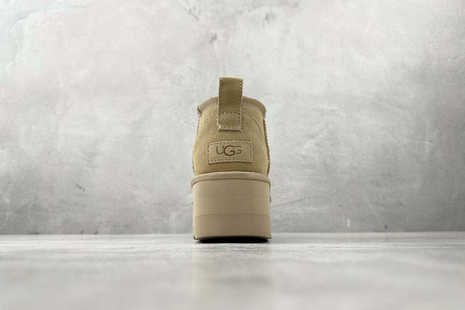 UGG 5cm 厚底短筒雪地靴 棕色 1135092-MDSD