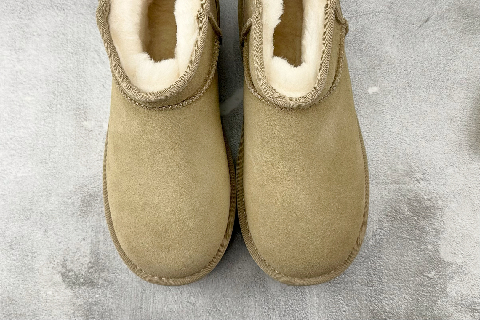 UGG 5cm 厚底短筒雪地靴 棕色 1135092-MDSD