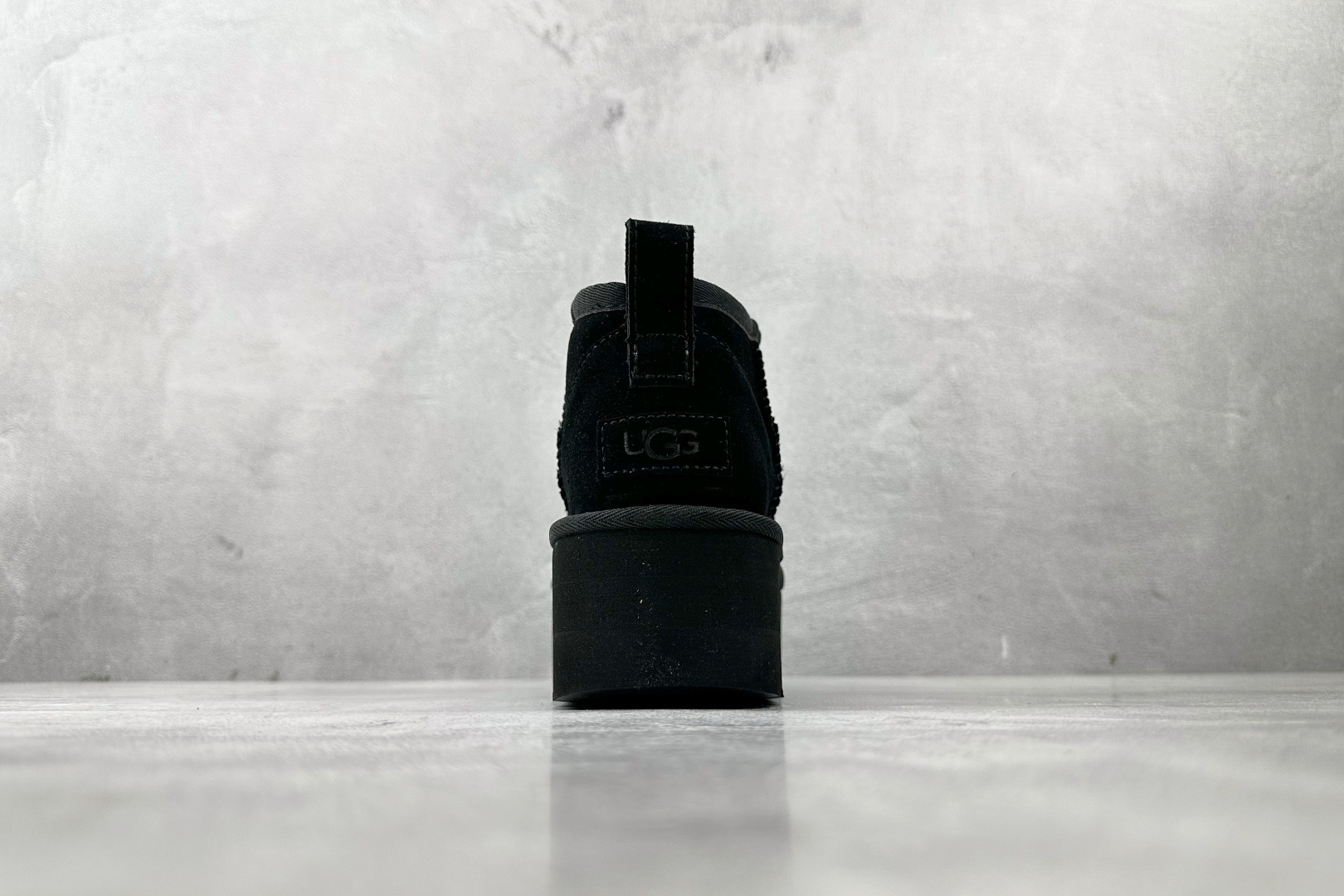 UGG 5cm 厚底短筒雪地靴 黑色 1135092-BLK