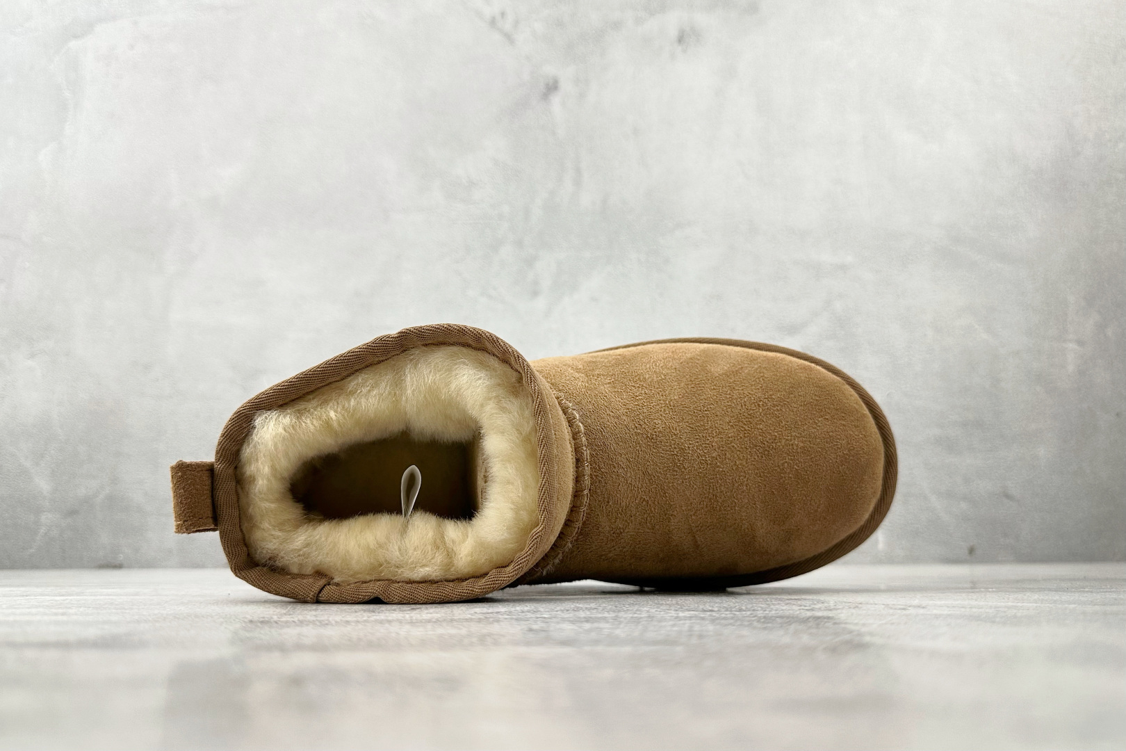 UGG CLASSIC ULTRA MINI栗色 1116109-CHE