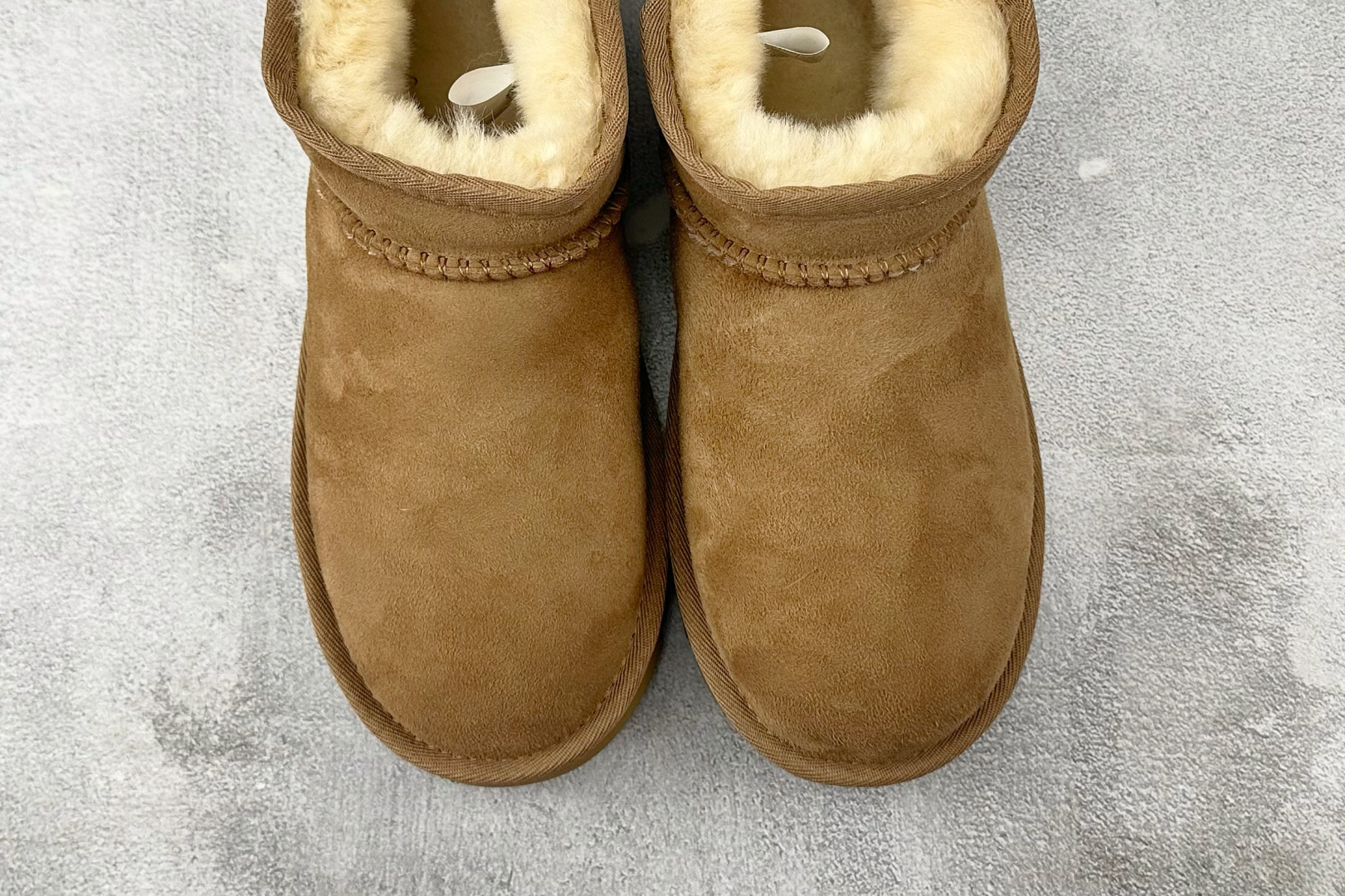 UGG CLASSIC ULTRA MINI栗色 1116109-CHE