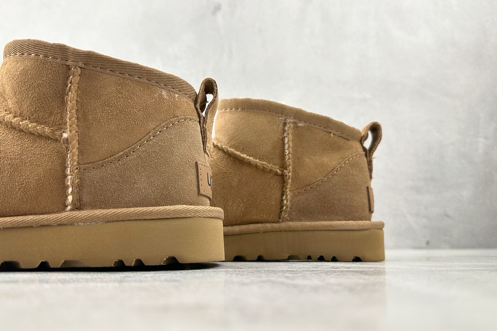 UGG CLASSIC ULTRA MINI栗色 1116109-CHE
