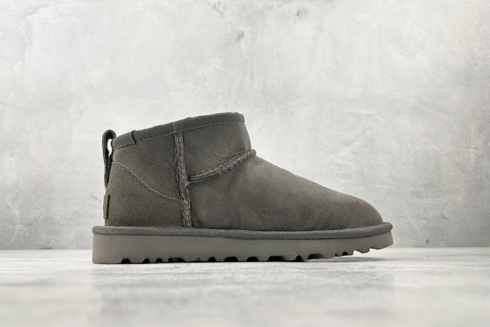 UGG CLASSIC ULTRA MINI 灰色 1116109-GREY