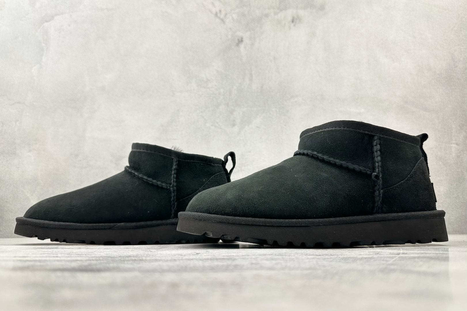 UGG CLASSIC ULTRA MINI 黑色 1116109-BLK