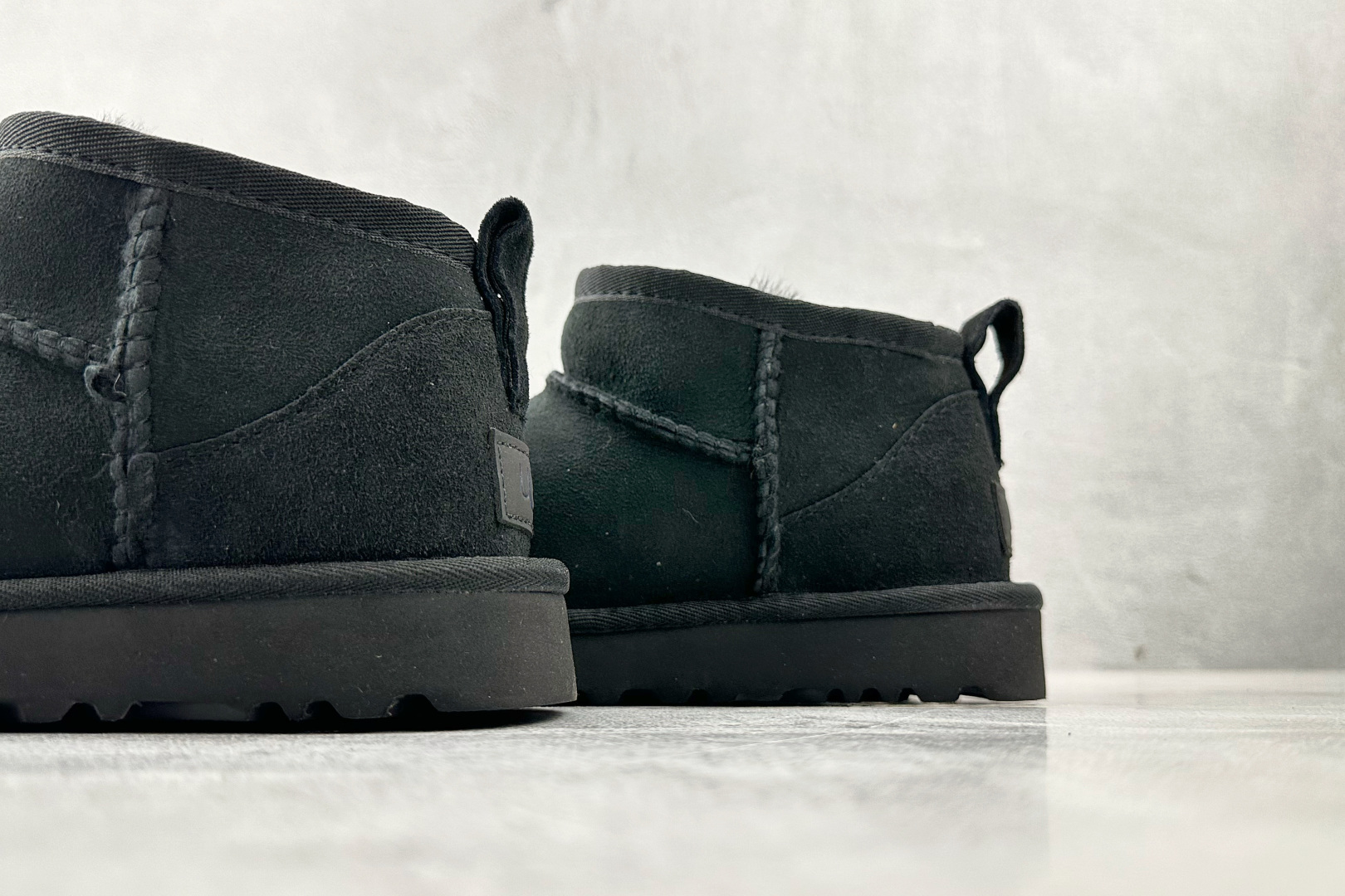 UGG CLASSIC ULTRA MINI 黑色 1116109-BLK