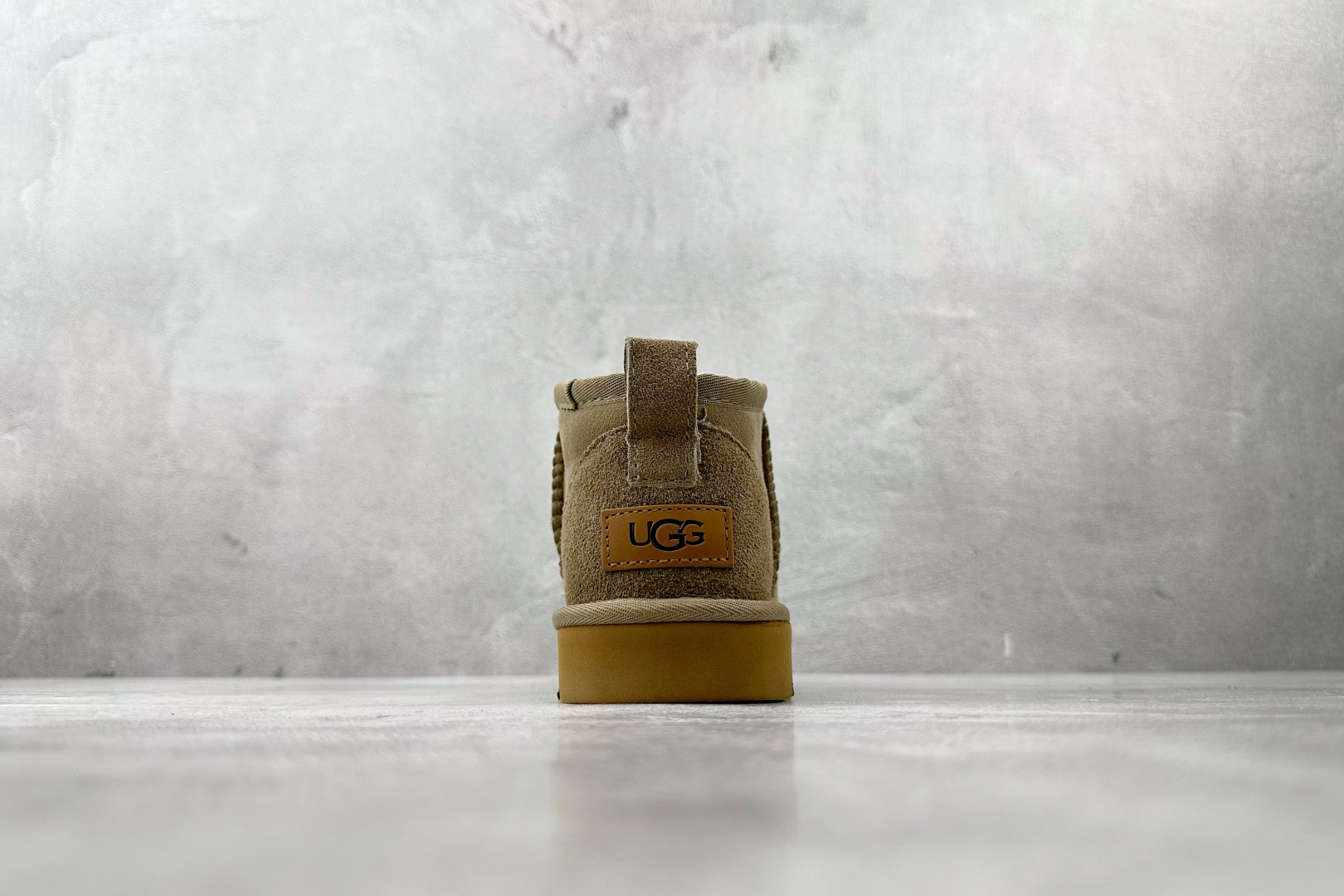 UGG CLASSIC ULTRA MINI 羚羊棕色 1116109-ALP