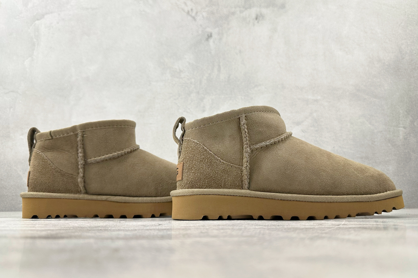 UGG CLASSIC ULTRA MINI 羚羊棕色 1116109-ALP