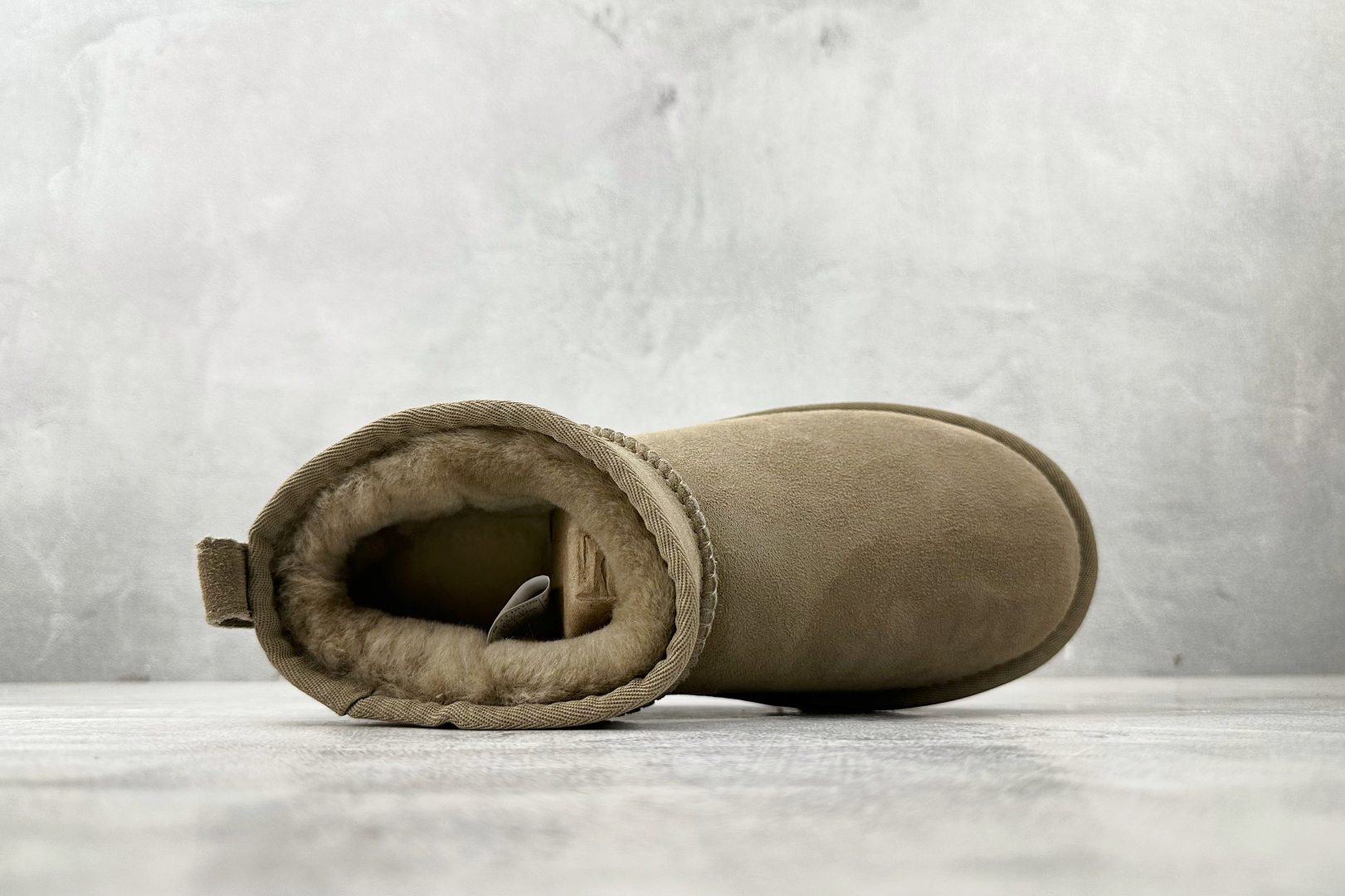 UGG CLASSIC ULTRA MINI 羚羊棕色 1116109-ALP