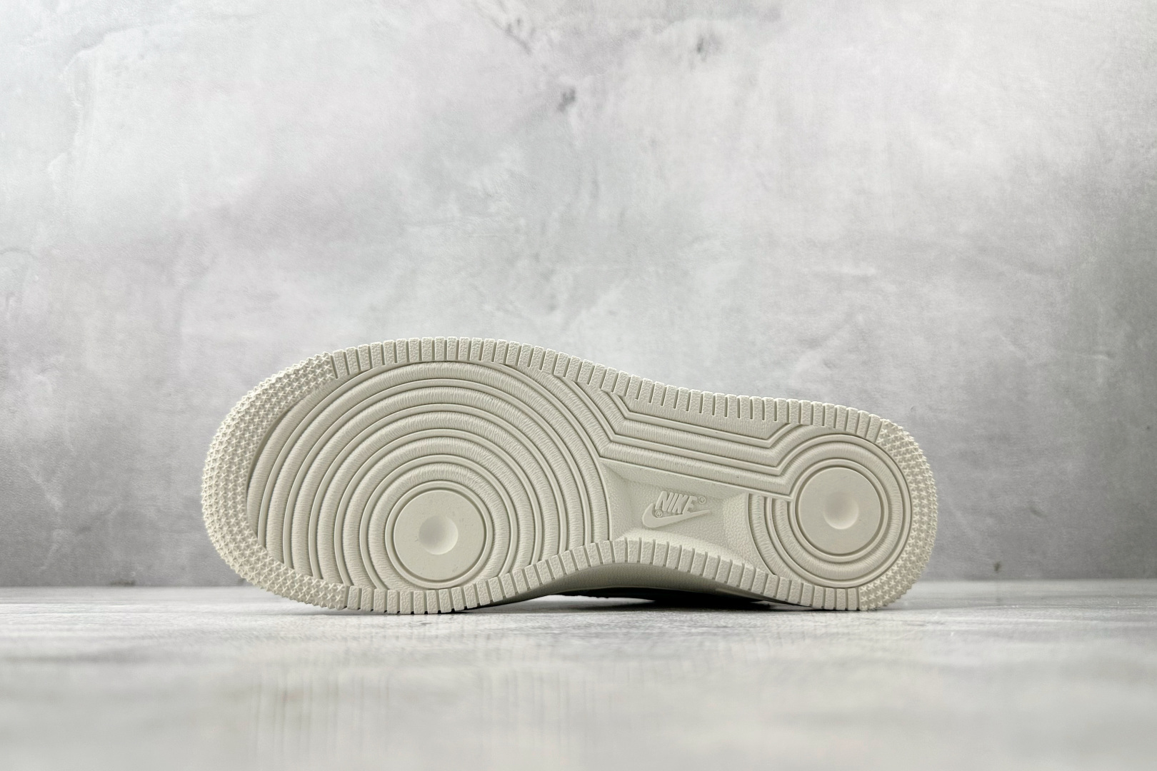 Nike Air Force 1 07 斯图西 联名 米白灰 CS5288-034