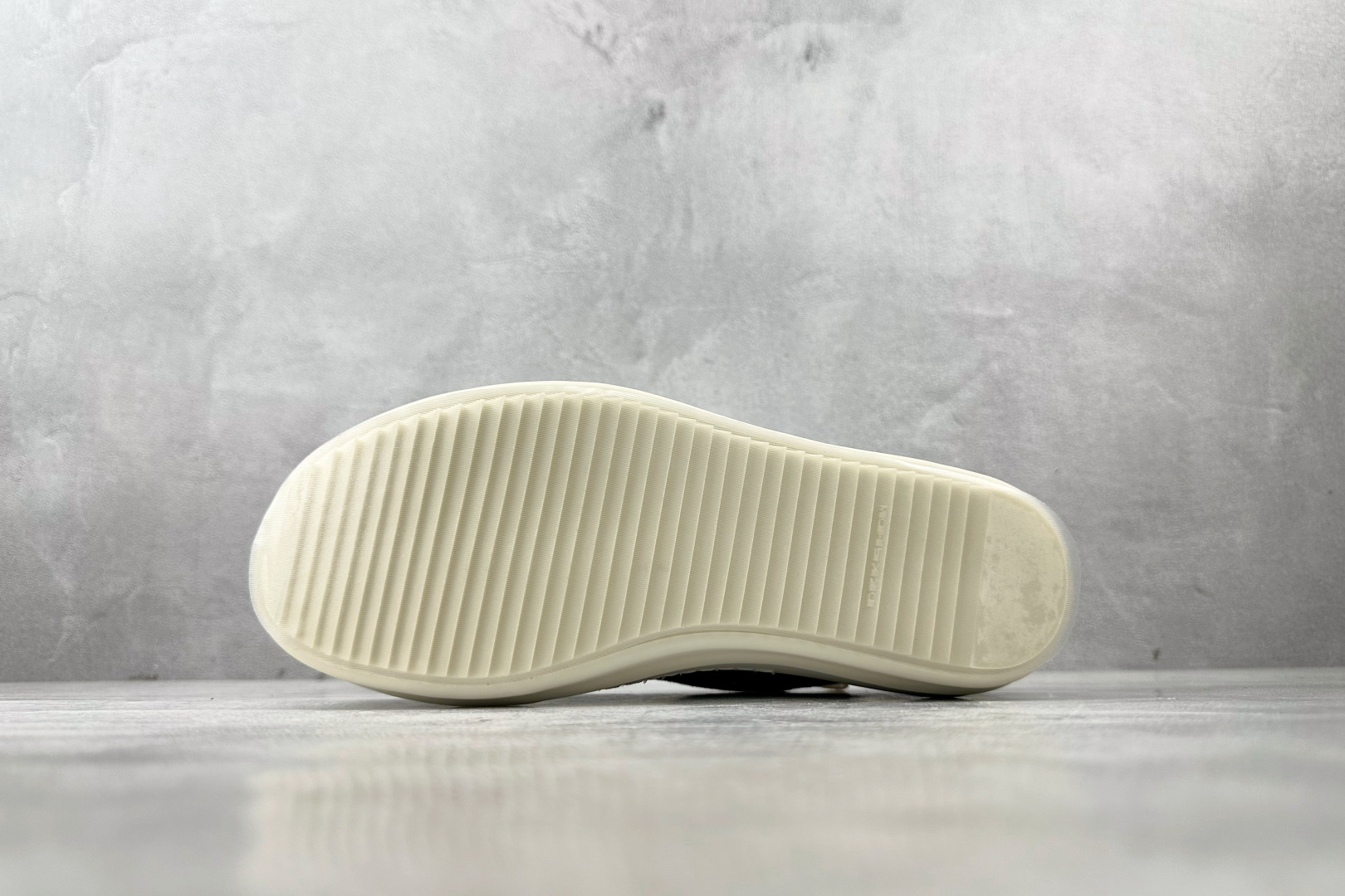 430 RICK OWENS DRKSHDW 黑色 DU02B4802SLASH-911-Chinese UA Cheap High Quatity Brand Clothes Bags handbags Sneakers wholesale wholesaler seller from China Factory suppliers Fashion Clothing Shoes best Quality Beautiful Price 430 RICK OWENS DRKSHDW 黑色 DU02B4802SLASH-911