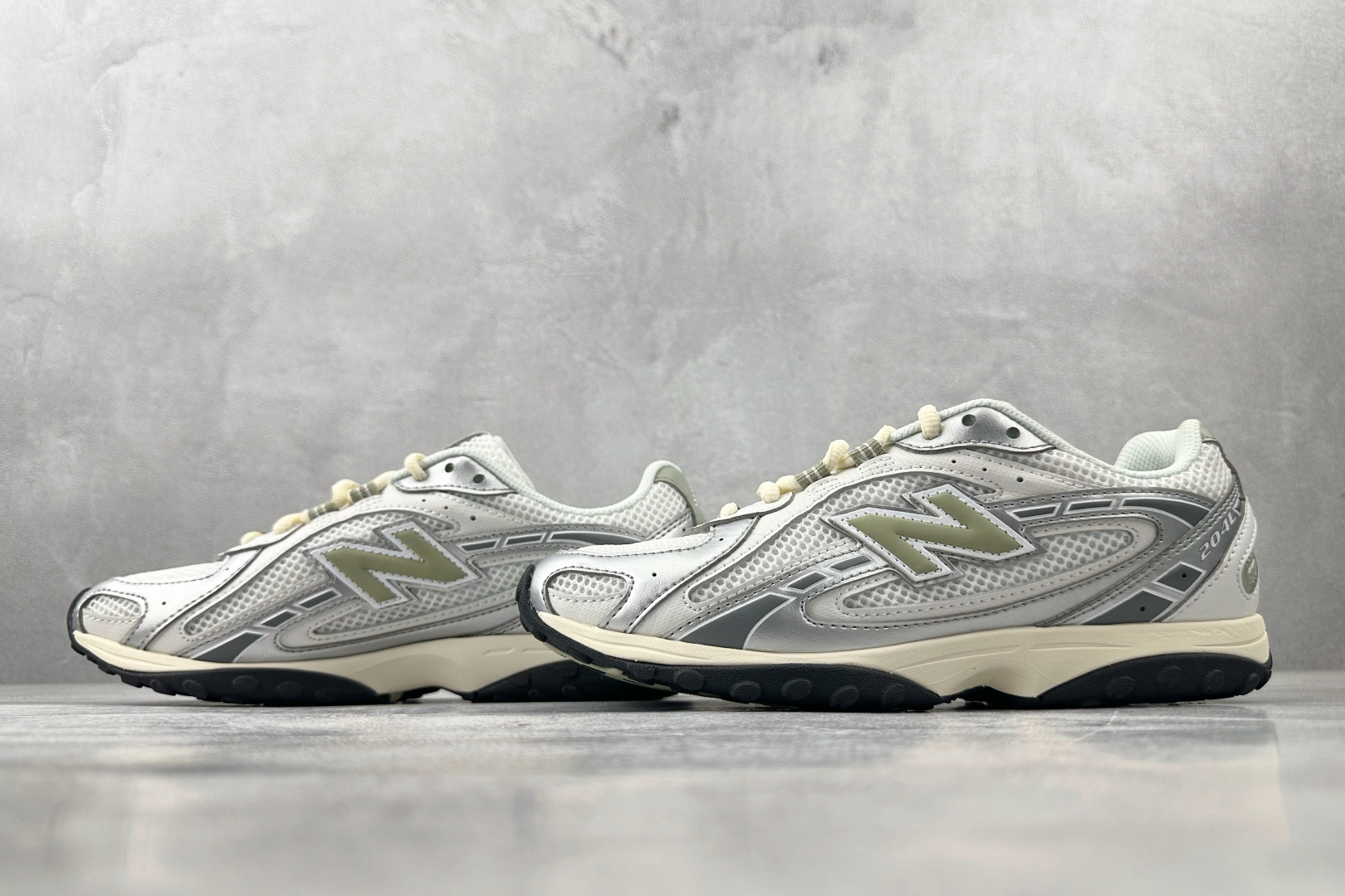 250 New Balance 204L 银白色 U204LSWB