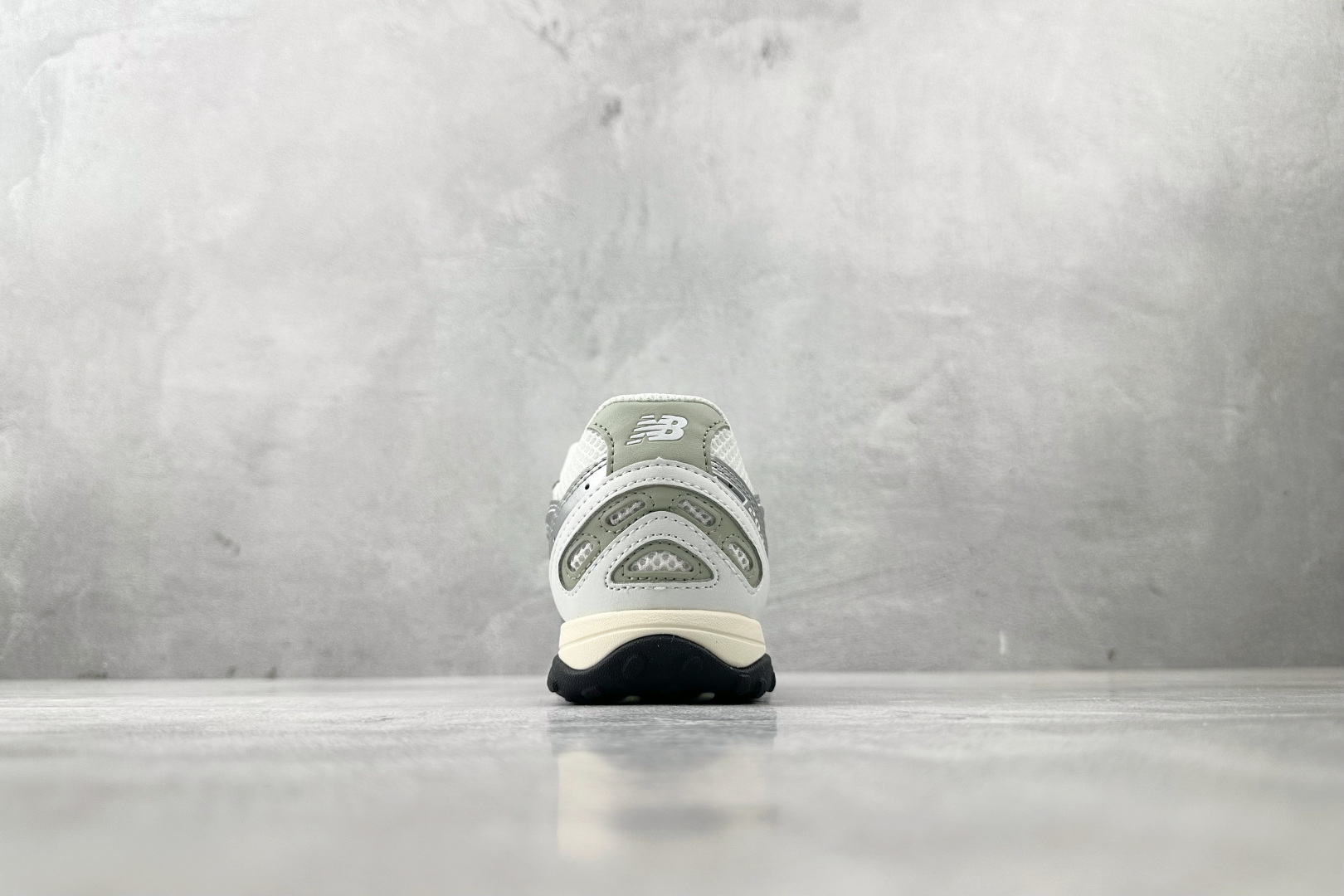 250 New Balance 204L 银白色 U204LSWB