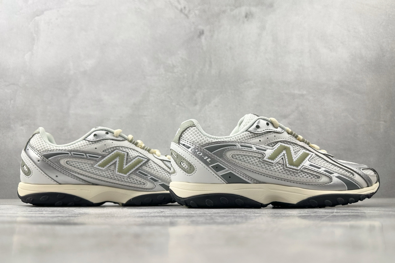 250 New Balance 204L 银白色 U204LSWB