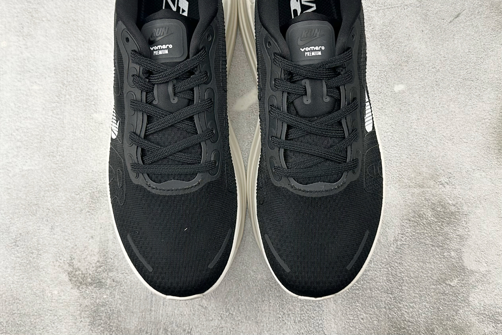 全套数据私模 Nike Vomero Vomero Premium 黑白 HQ2050-007-High Quatity Cheap Brand wholesale wholesaler seller Clothes Bags handbags Sneakers Top Fashion Clothing Shoes from China Factory Chinese suppliers best Quality Beautiful Price 全套数据私模 Nike Vomero Vomero Premium 黑白 HQ2050-007