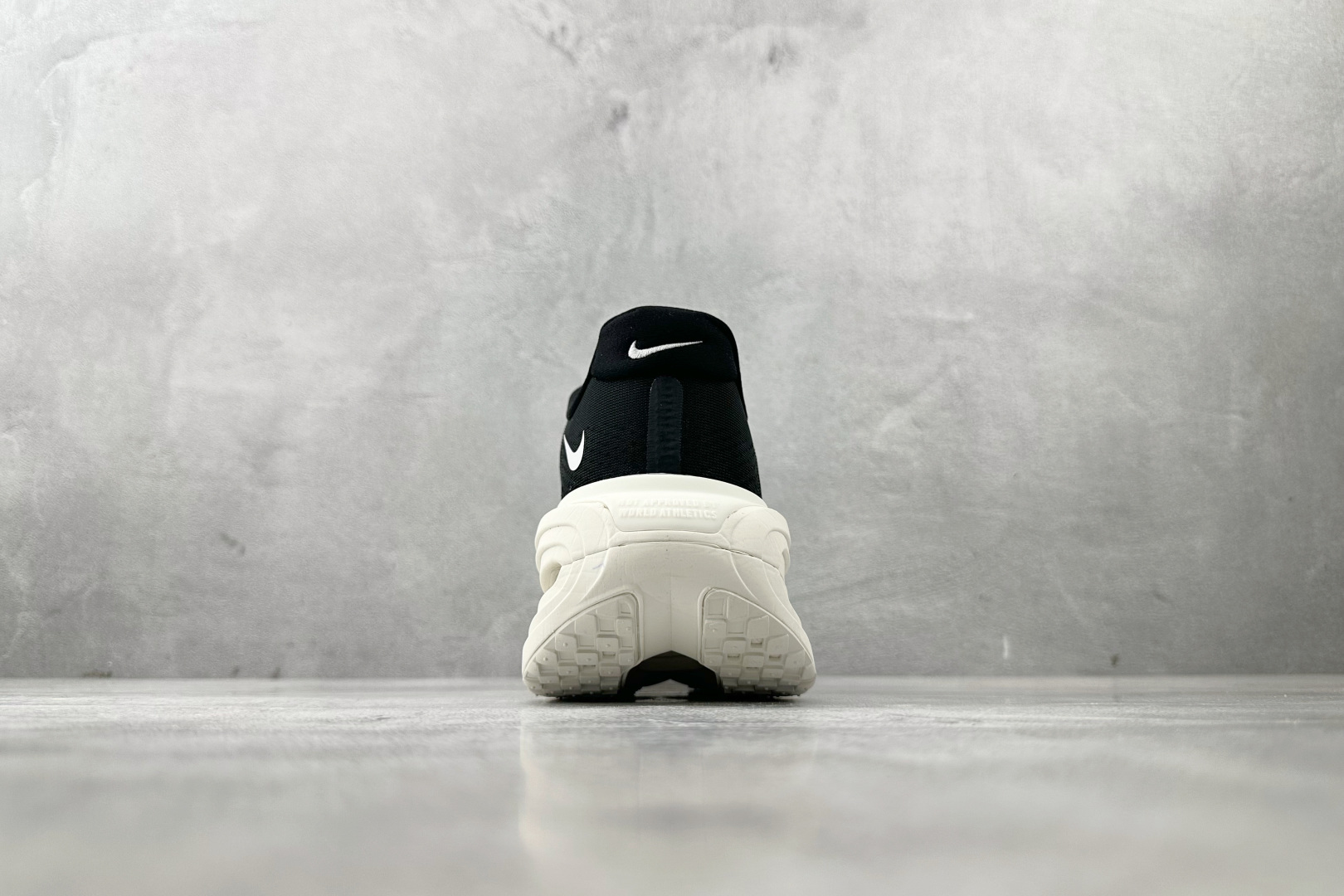 全套数据私模 Nike Vomero Vomero Premium 黑白 HQ2050-007-High Quatity Cheap Brand wholesale wholesaler seller Clothes Bags handbags Sneakers Top Fashion Clothing Shoes from China Factory Chinese suppliers best Quality Beautiful Price 全套数据私模 Nike Vomero Vomero Premium 黑白 HQ2050-007