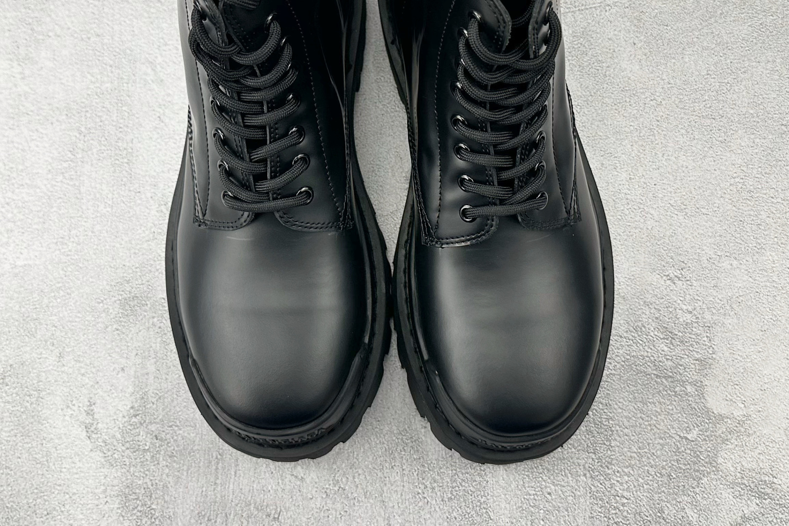 600 Balenciaga巴黎世家 Strike 黑色 590974WA960