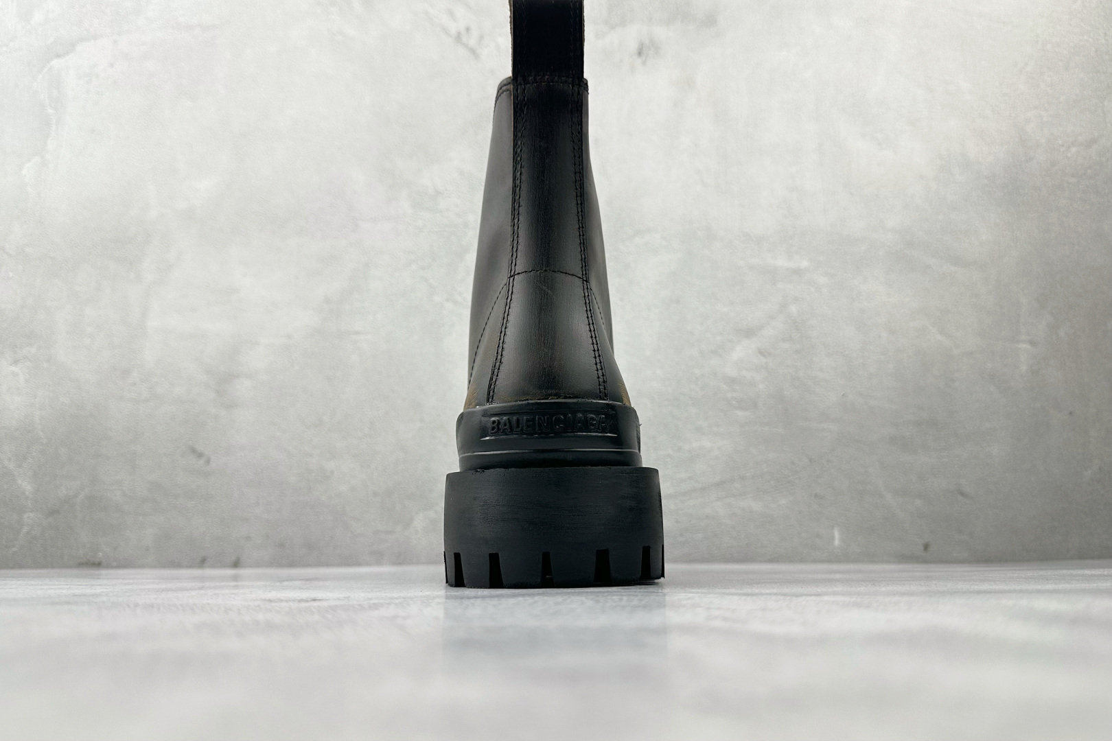 600 Balenciaga巴黎世家 Strike 黑色 670633WBD11