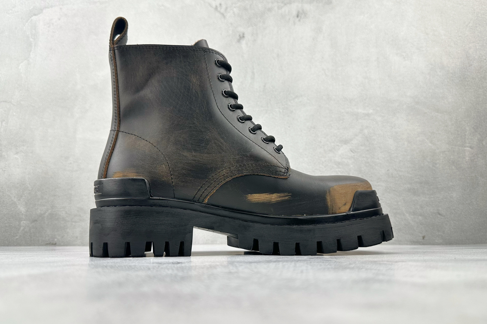 600 Balenciaga巴黎世家 Strike 黑色 670633WBD11