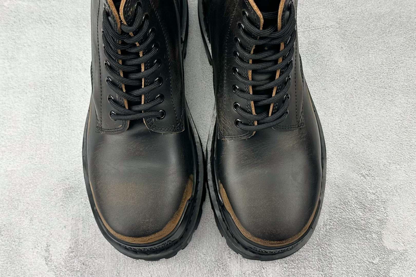 600 Balenciaga巴黎世家 Strike 黑色 670633WBD11