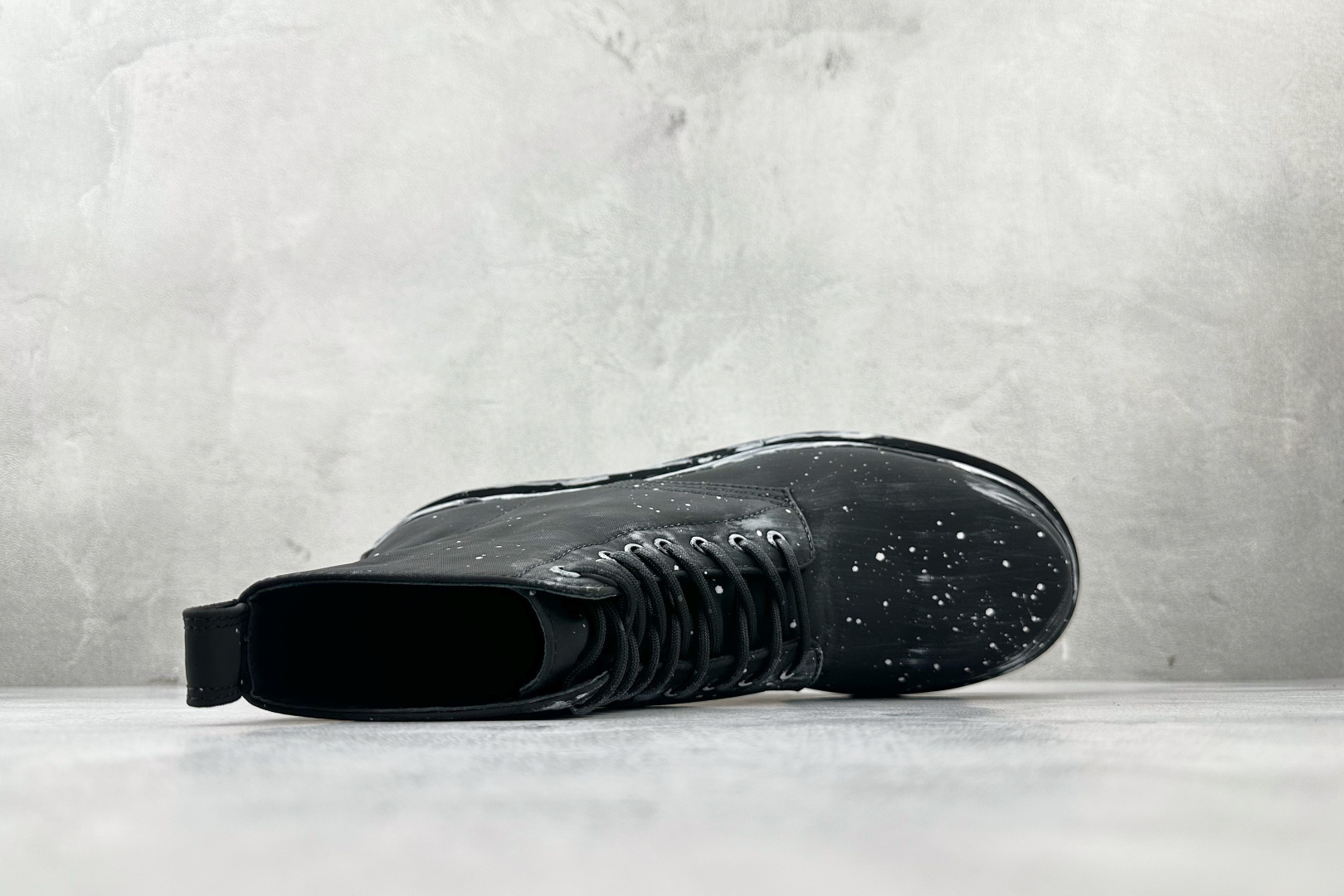 600 Balenciaga巴黎世家 Strike 黑色 670633W2DY2