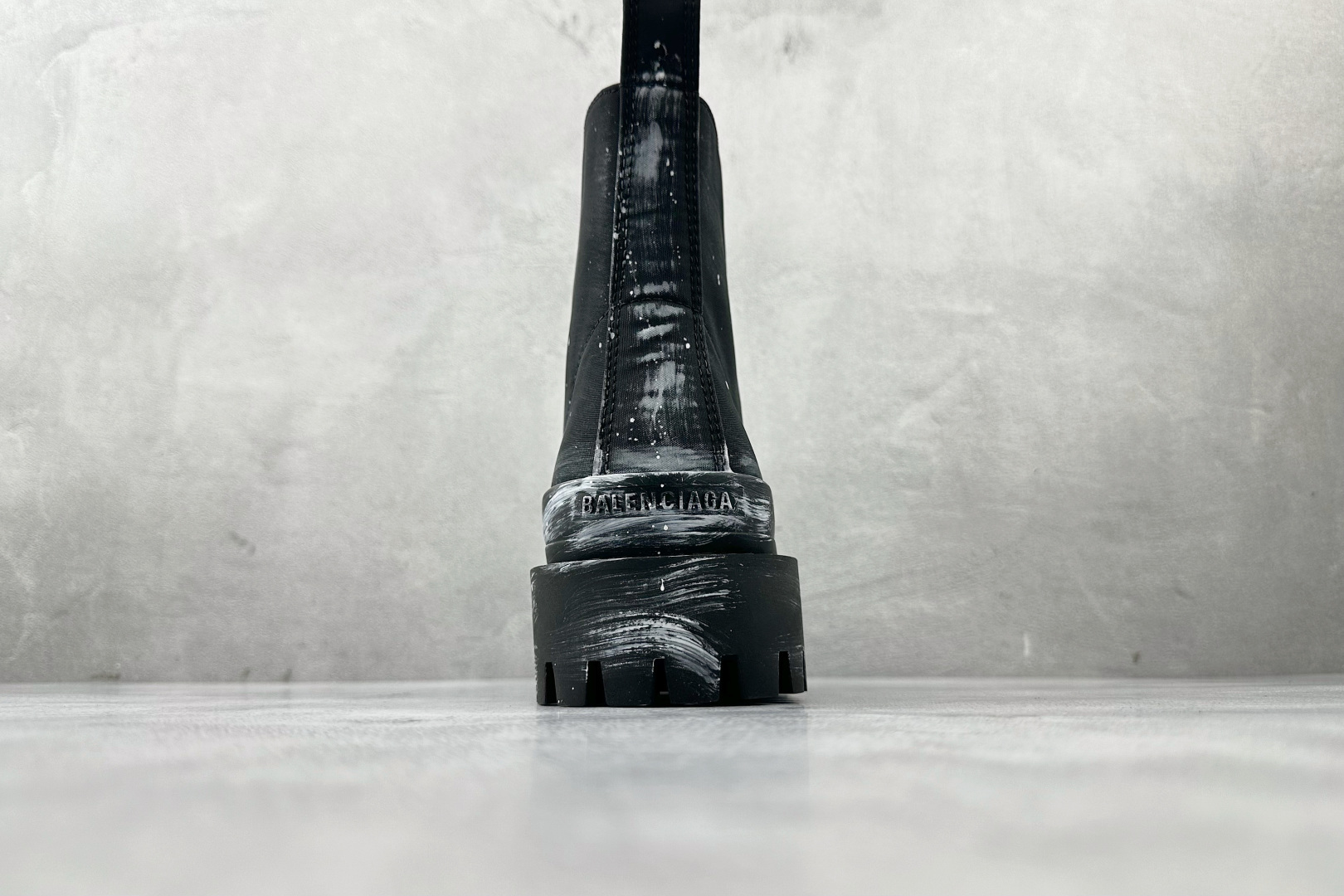 600 Balenciaga巴黎世家 Strike 黑色 670633W2DY2