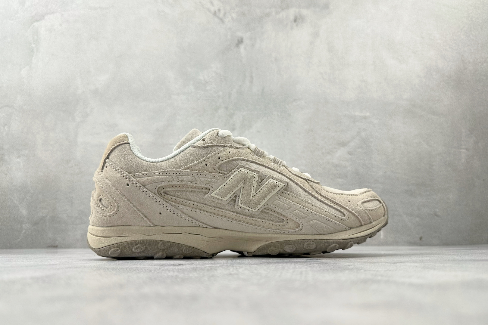 200 纯原出品 New Balance 204L 白色 U204LMMC