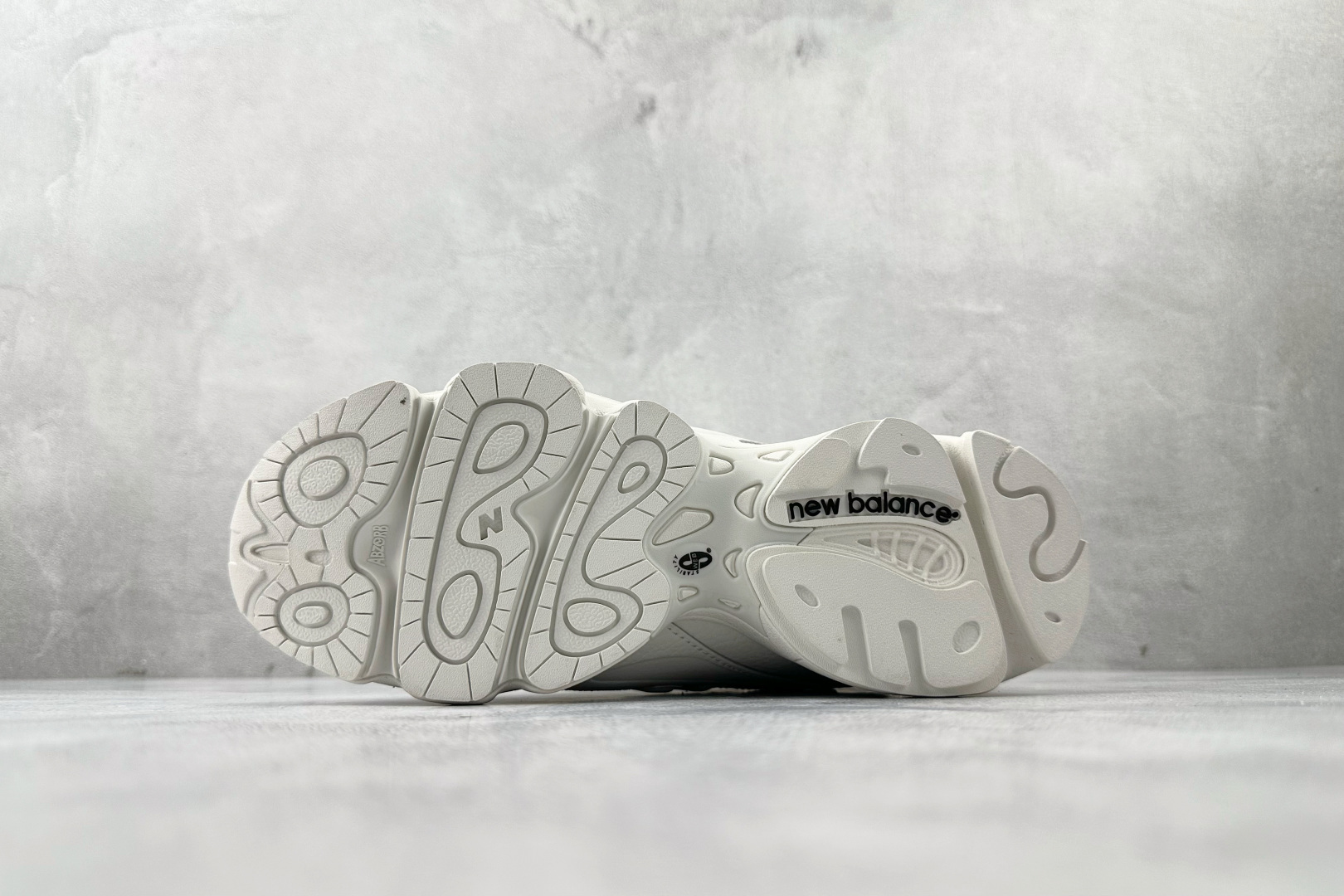 220 大厂出品 New Balance NB 1000 Reflection Sea Salt 白色 M1000BW