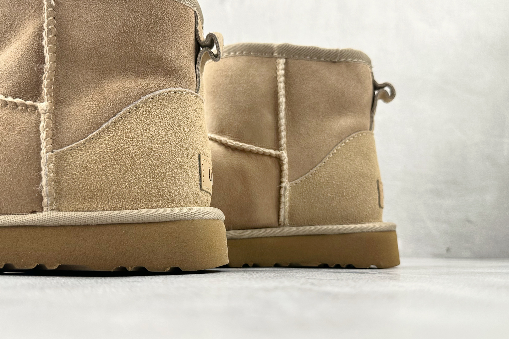 UGG CLASSIC MINI 沙色 1016222-SADN