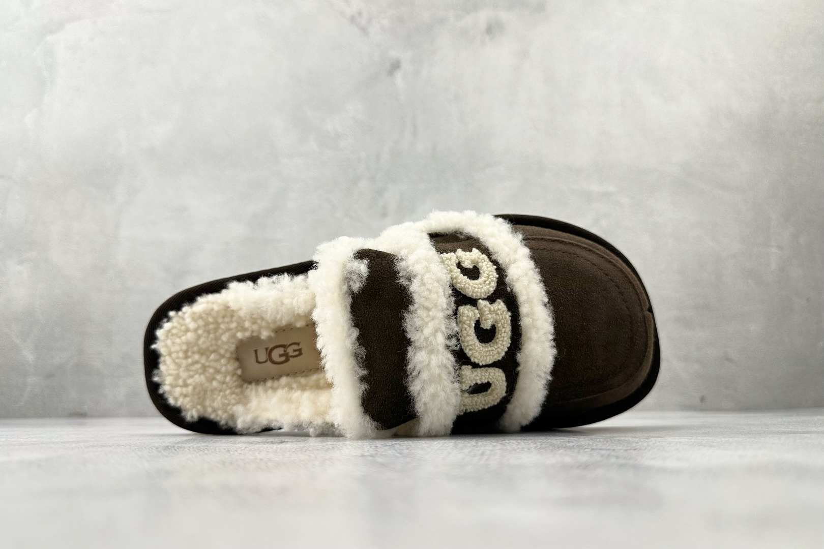 UGG W Classic Disquette 棕色 1115059-CHO-High Quatity Cheap Brand wholesale wholesaler seller Clothes Bags handbags Sneakers Top Fashion Clothing Shoes from China Factory Chinese suppliers best Quality Beautiful Price UGG W Classic Disquette 棕色 1115059-CHO